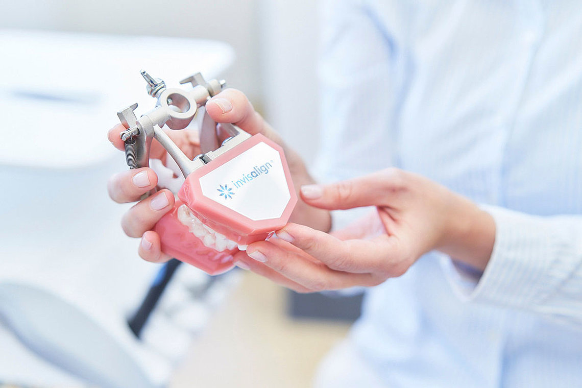 Kieferorthopäde Kassel - invisalign®